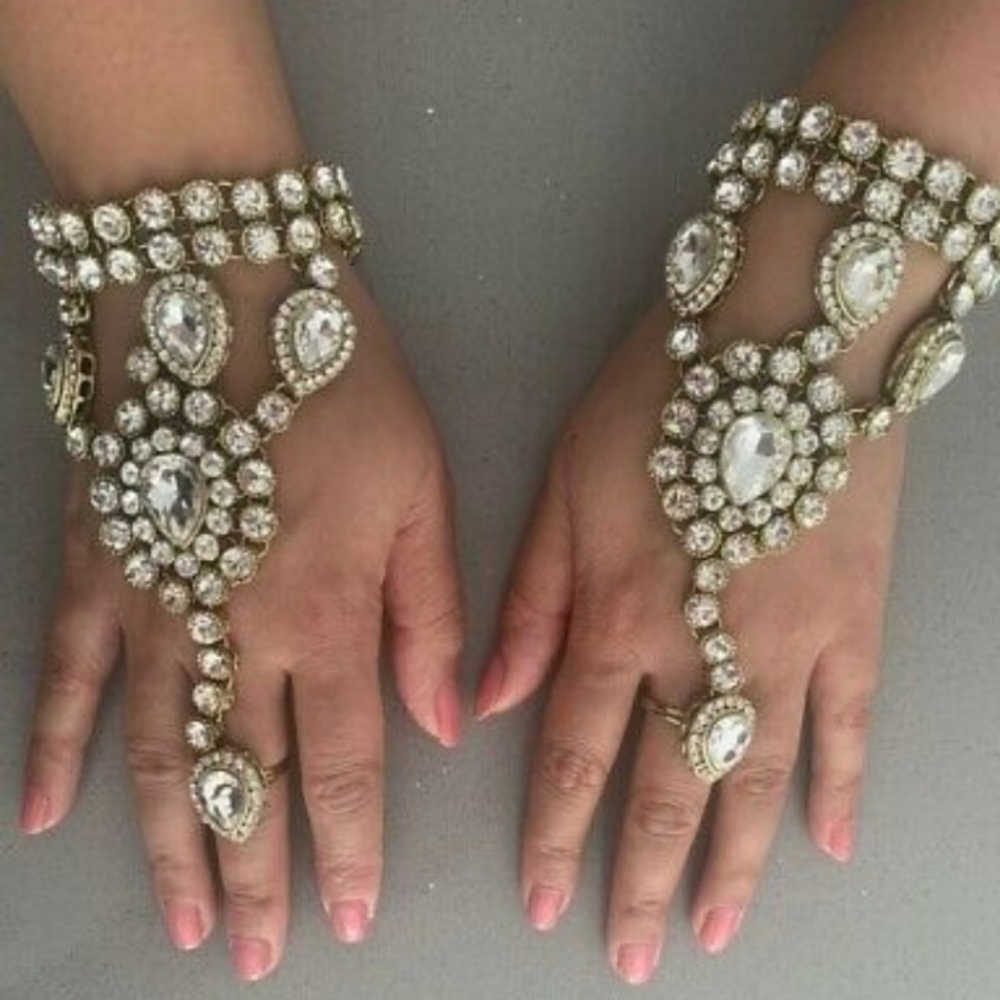 Crystal hand jewllery